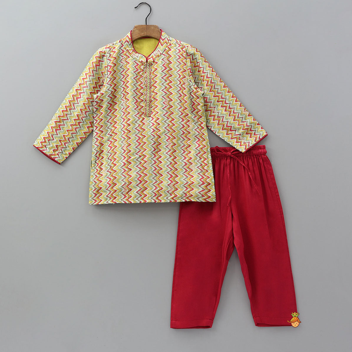 Pre Order: Chevron Printed Traditional Kurta And Pyjama