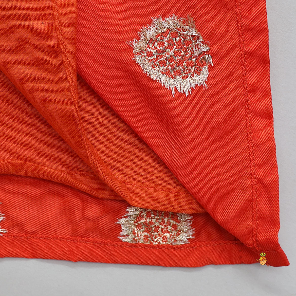 Pre Order: Motif Work Kurta And Pocket Detail Pyjama
