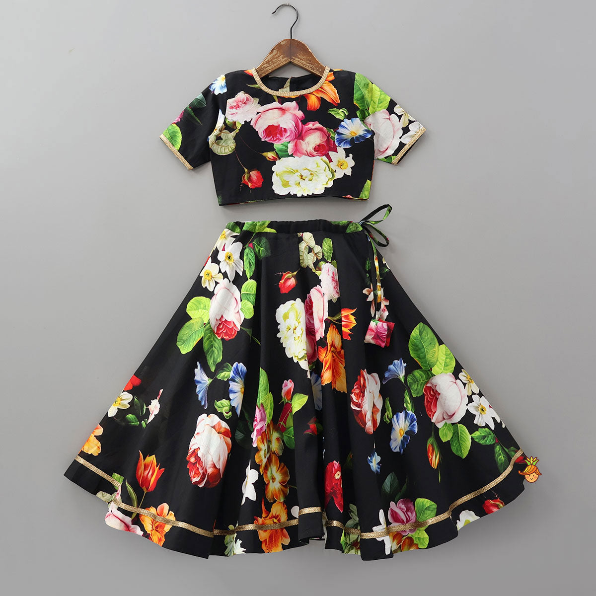 Pre Order: Elegant Floral Printed Top And Lehenga With Net Dupatta