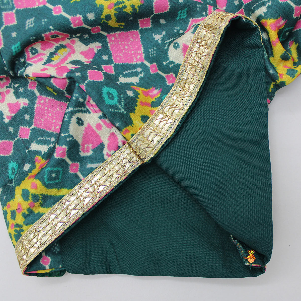 Patola Printed Top And Lehenga With Lehariya Dupatta