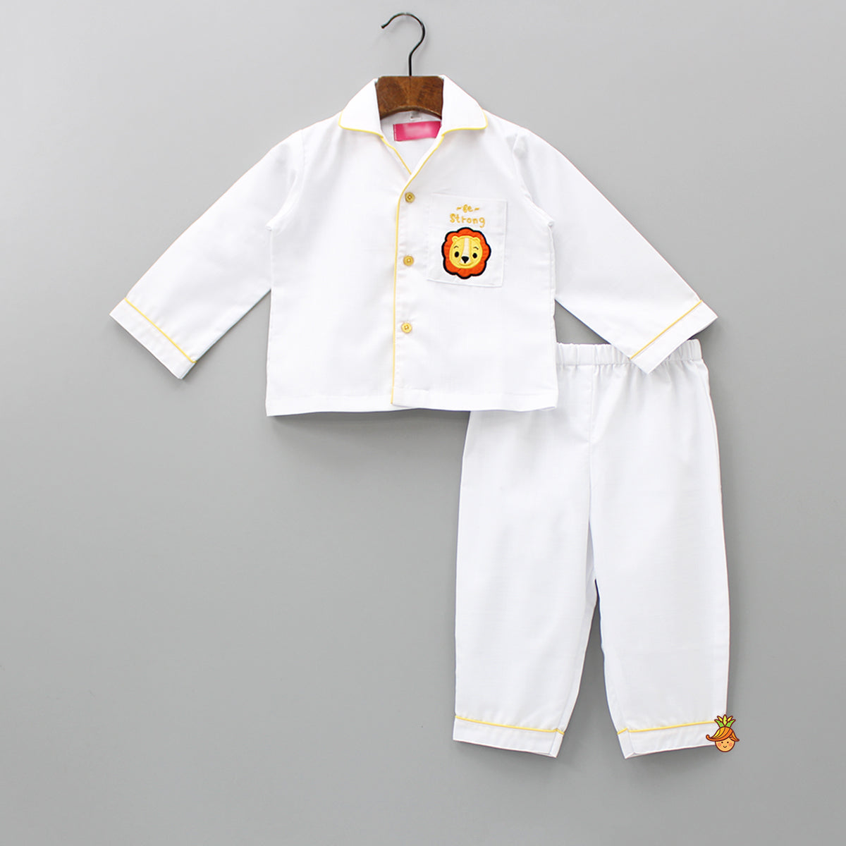 Lion Embroidered White Sleepwear