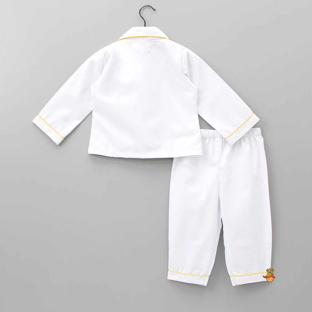 Lion Embroidered White Sleepwear