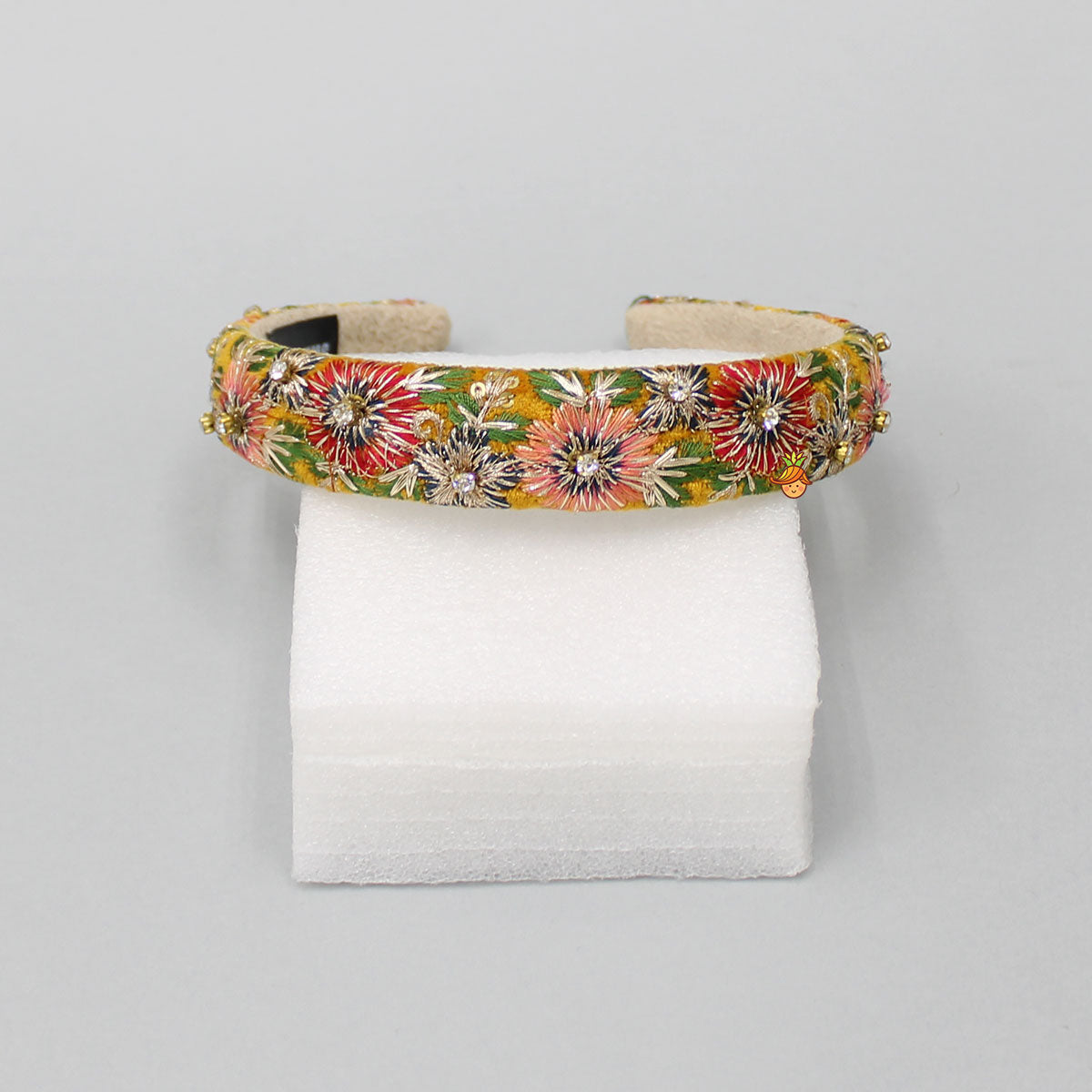 Pre Order: Stunning Thread Embroidered Velvet Hair Band