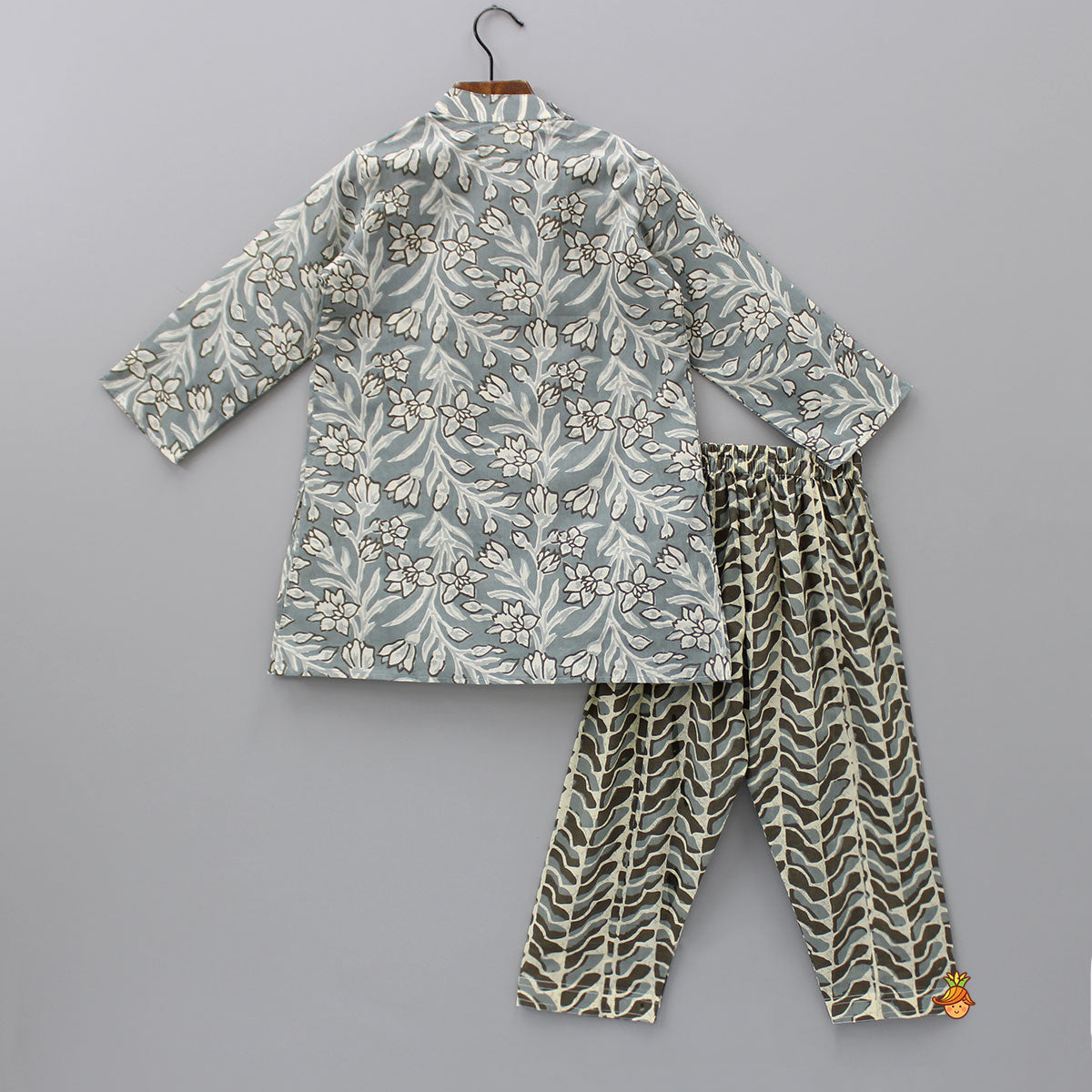 Floral Printed Grey Kurta With Printed Pyjama