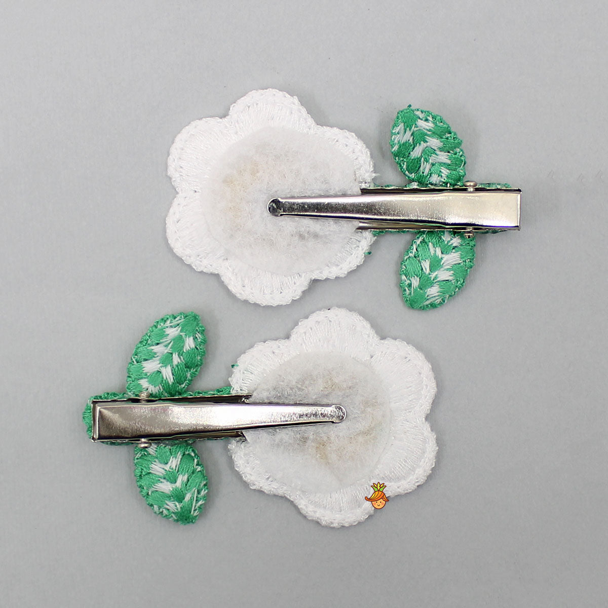 Cute Thread Embroidered White Flower Hair Clips