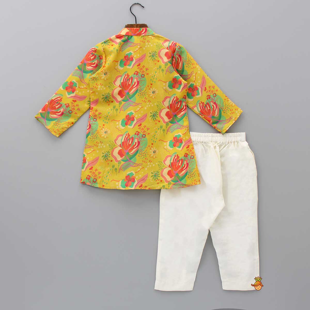 Pre Order: Pom Poms Adorned Yellow Kurta And Pockets Detail Pyjama