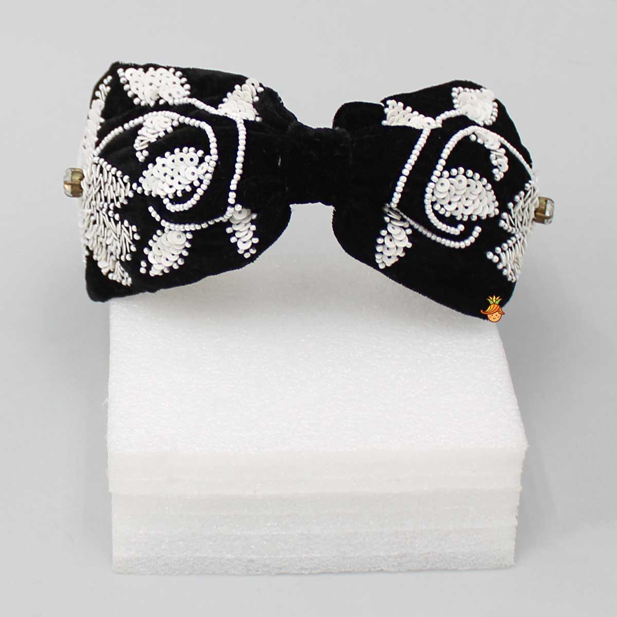 Intricate Sequins Embroidered Black Velvet Hair Band