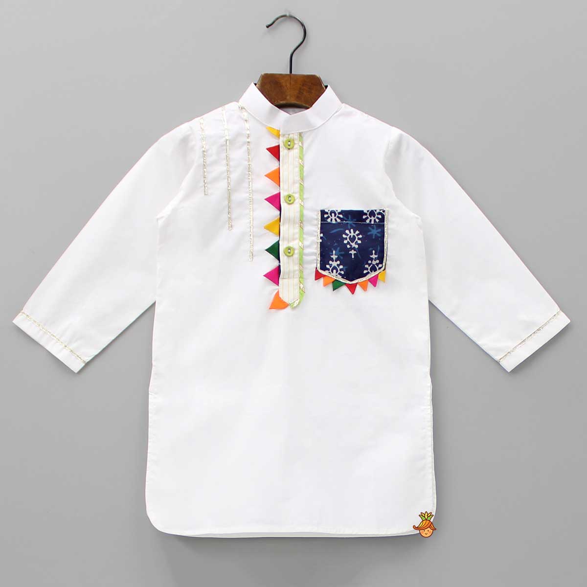 Pre Order: Contrasting Patch Pocket White Kurta And Pyjama