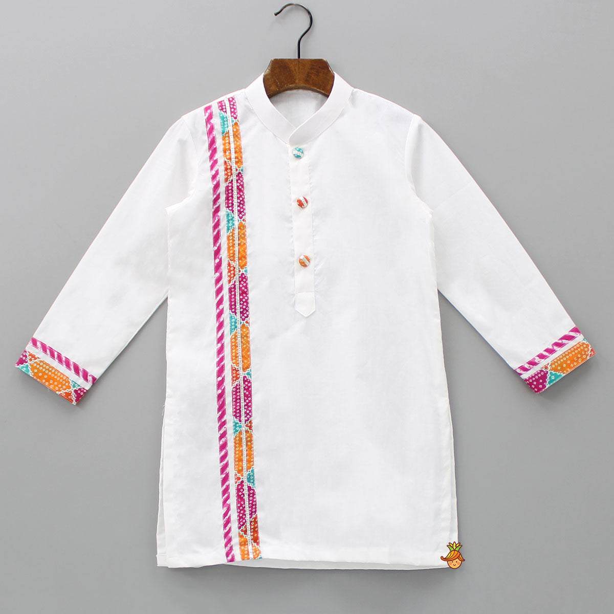 Pre Order: Contrasting Printed Lace Detailed White Kurta And Pyjama