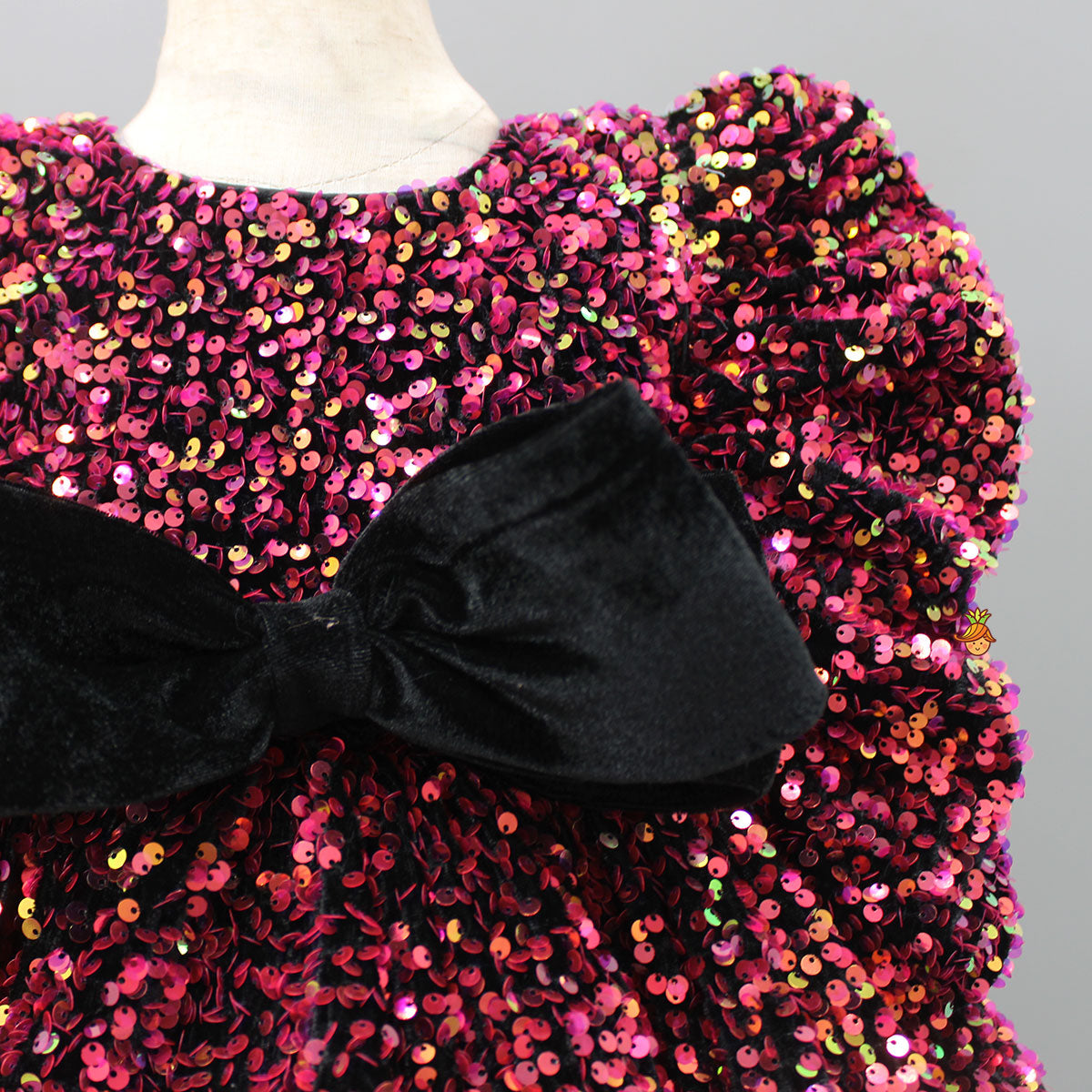 Pre Order: Puffed Sleeves Sequined Dress With Head Band