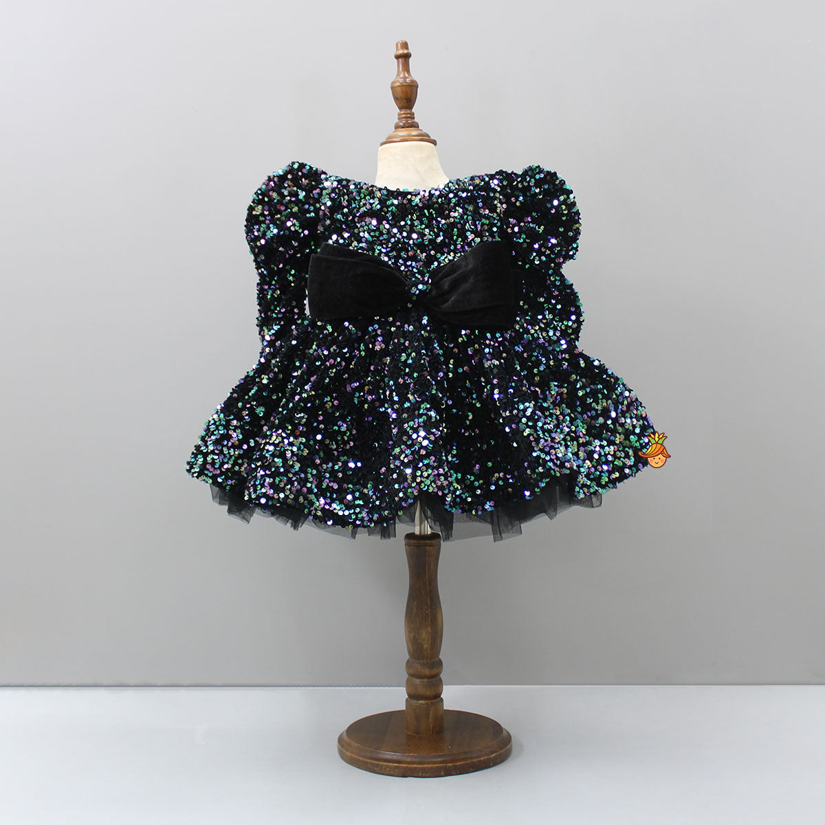 Pre Order: Puffed Sleeves Sequined Black Dress With Headband
