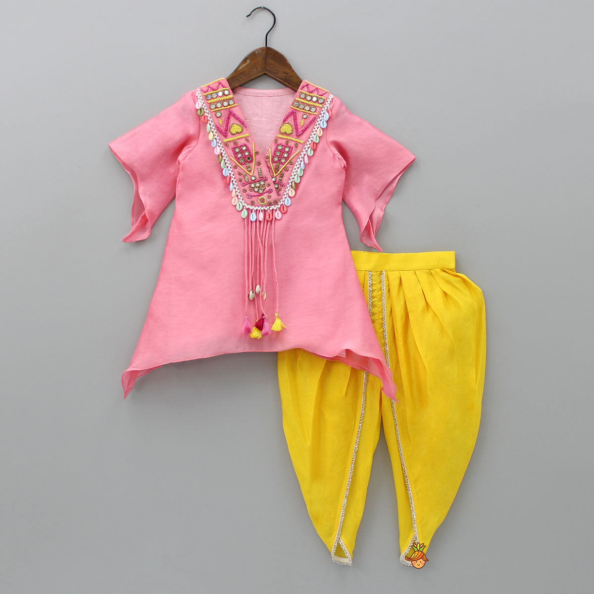 Pre Order: Stylish Sleeves Pink Top And Tulip Dhoti